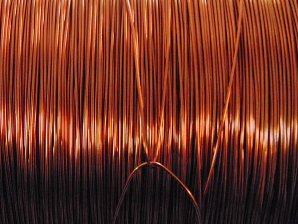 Copper rises on upbeat macro information from China, US, low inventories