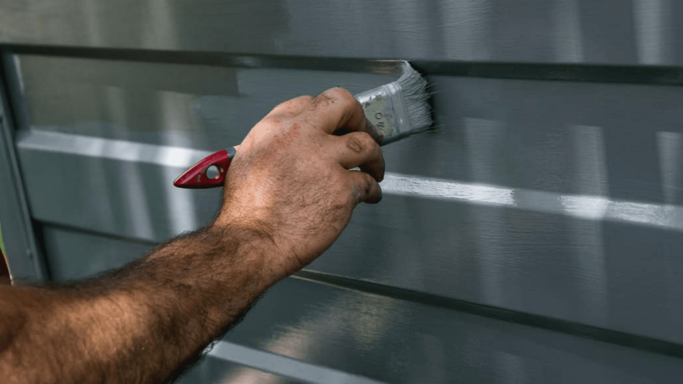 How to customize commercial roll-up doors?