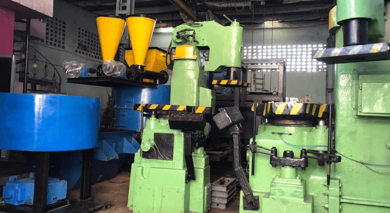 What Are A Few Common Upkeep Methods For A Cast Press Molding Machine?